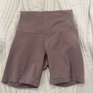 Lululemon Wunder Train High-Rise Short 6”